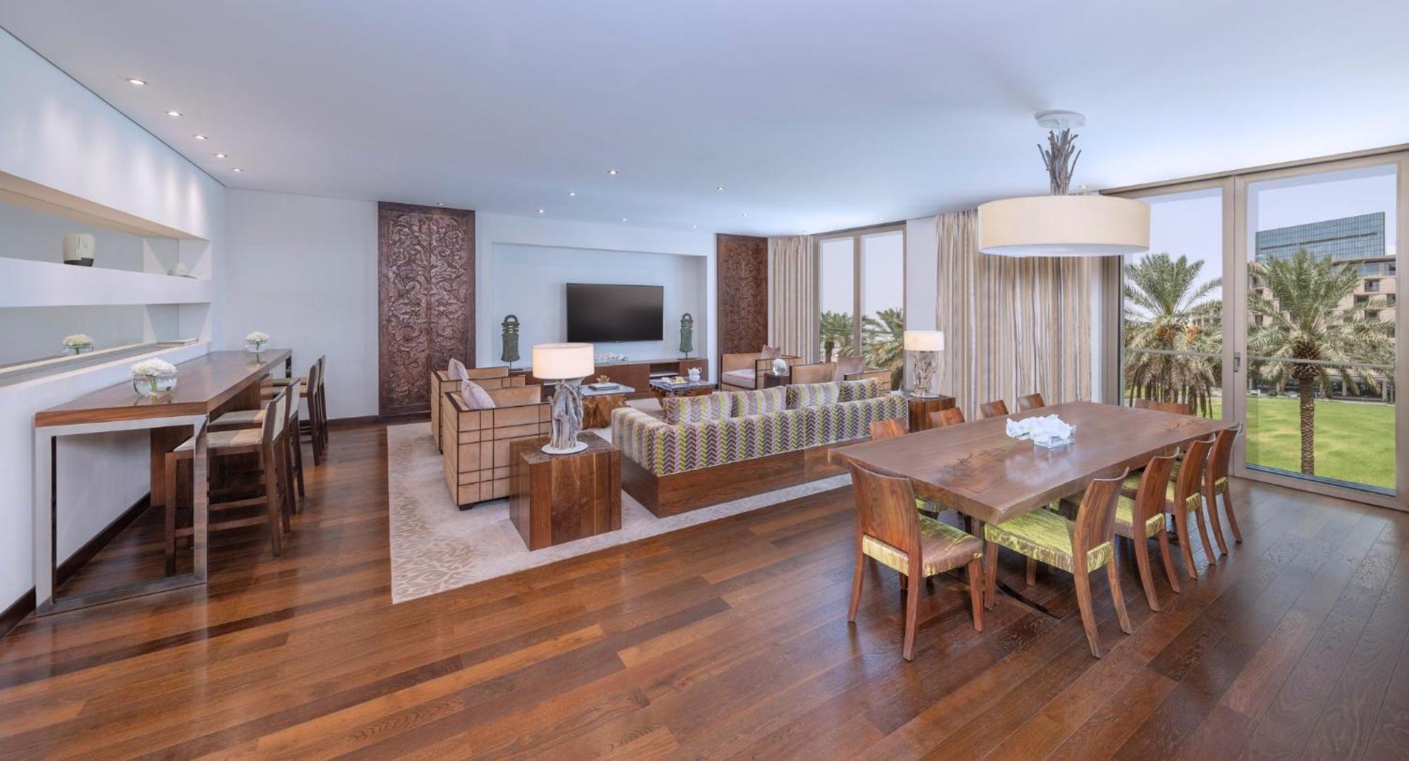 알 파이살리아 호텔 리야드 외부 사진 A living room at the hotel