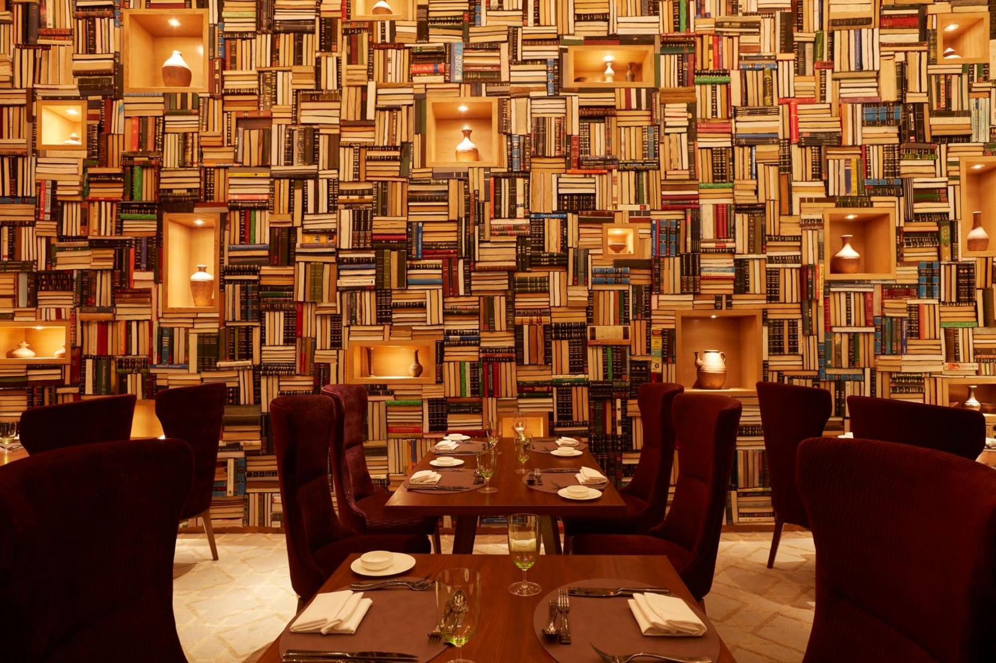 알 파이살리아 호텔 리야드 외부 사진 Library at The Westin
