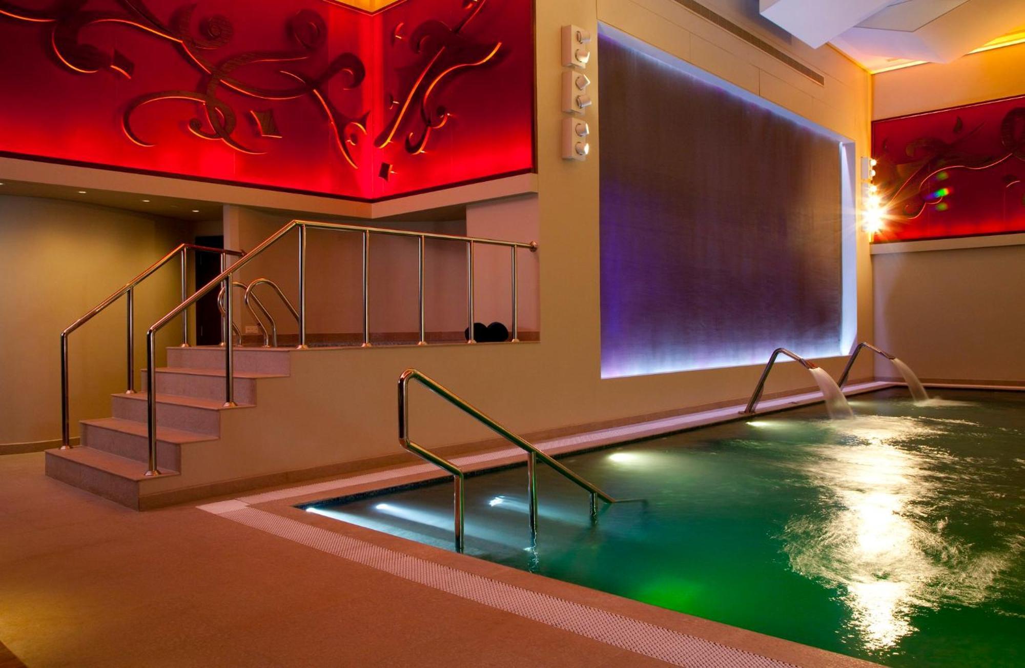 알 파이살리아 호텔 리야드 외부 사진 The spa at the InterContinental Budapest